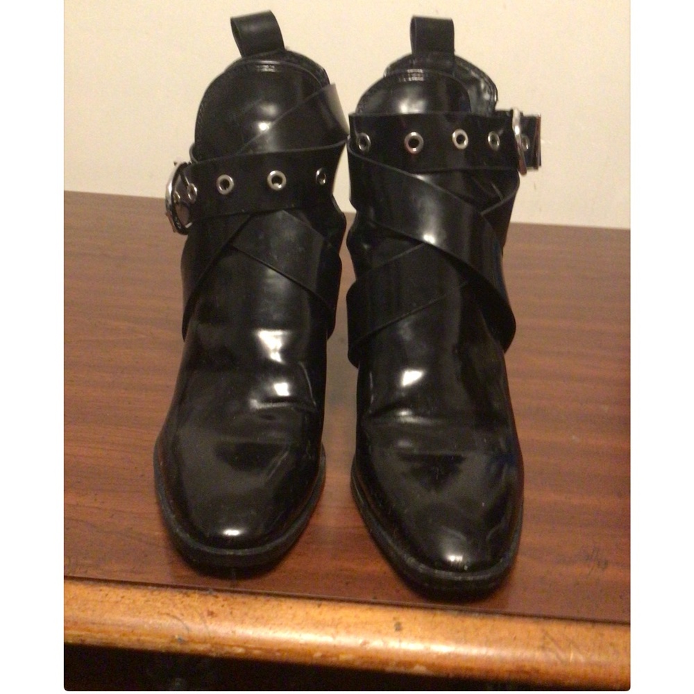 ZARA WOMAN ANKLE SHOES WITH CUT OUT ON EACH SIDE SZ EURO 39